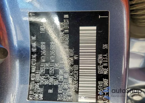 2017 Toyota Highlander Le from USA, damaged, VIN 5TDBZRFH5HS381689